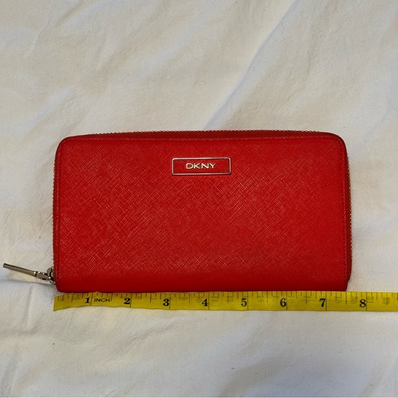 DKNY Summer Spring Wallet Coral - Picture 10 of 10